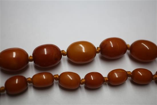 Victorian amber necklace with silver plaque & clasp.